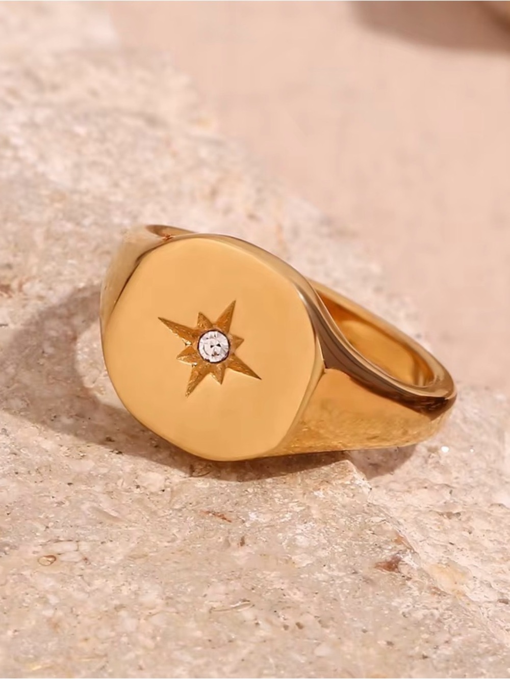 Signet Ring with Star Motif and Center Stone Gold Ring Waterproof - Picture 6 of 10